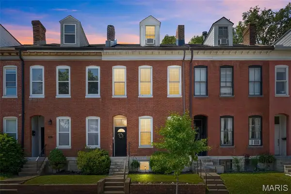 2026 Sidney Street, St Louis, MO 63104