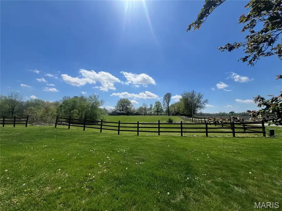 172 Ballpark Trail, Litchfield, IL 62056 - #2