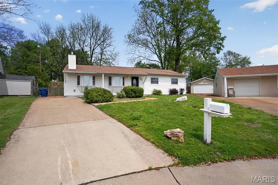 25 Jane Court, Maryland Heights, MO 63043 - #2