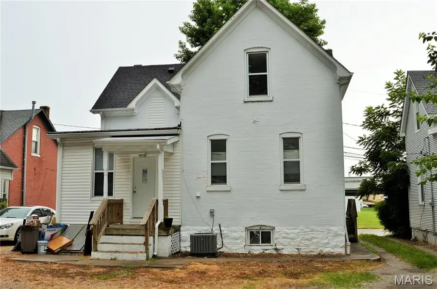 118 N 15th Street, Belleville, IL 62220 - #3