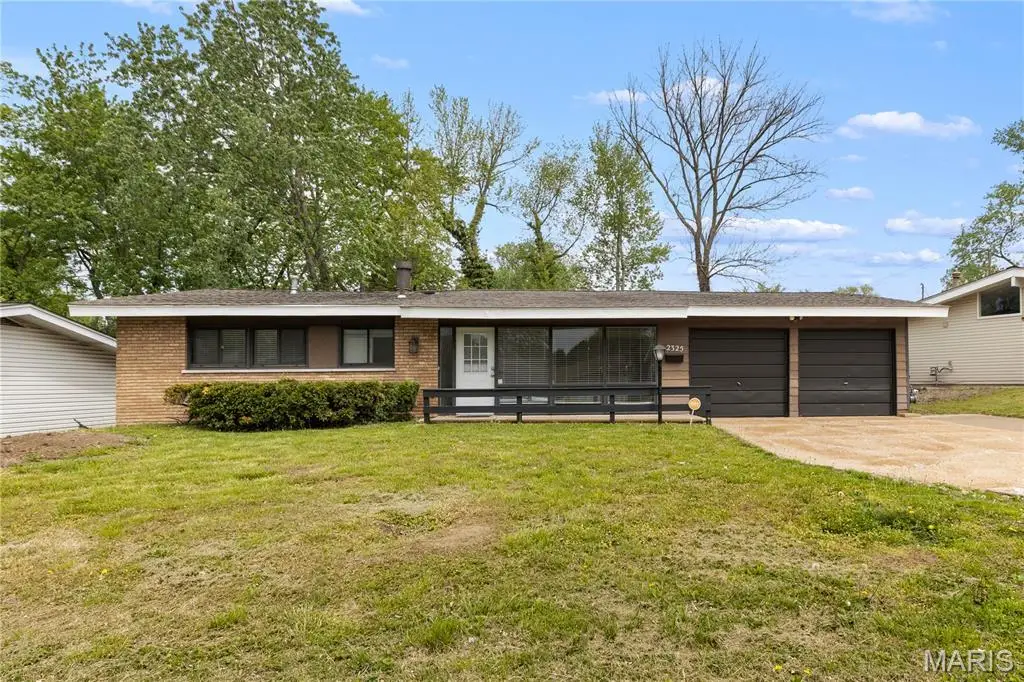 2325 Allen Drive, Florissant, MO 63033 - #1