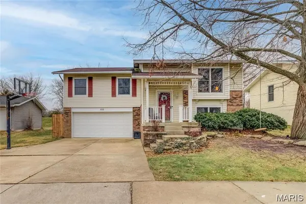 808 Timberfield Drive, Ballwin, MO 63021