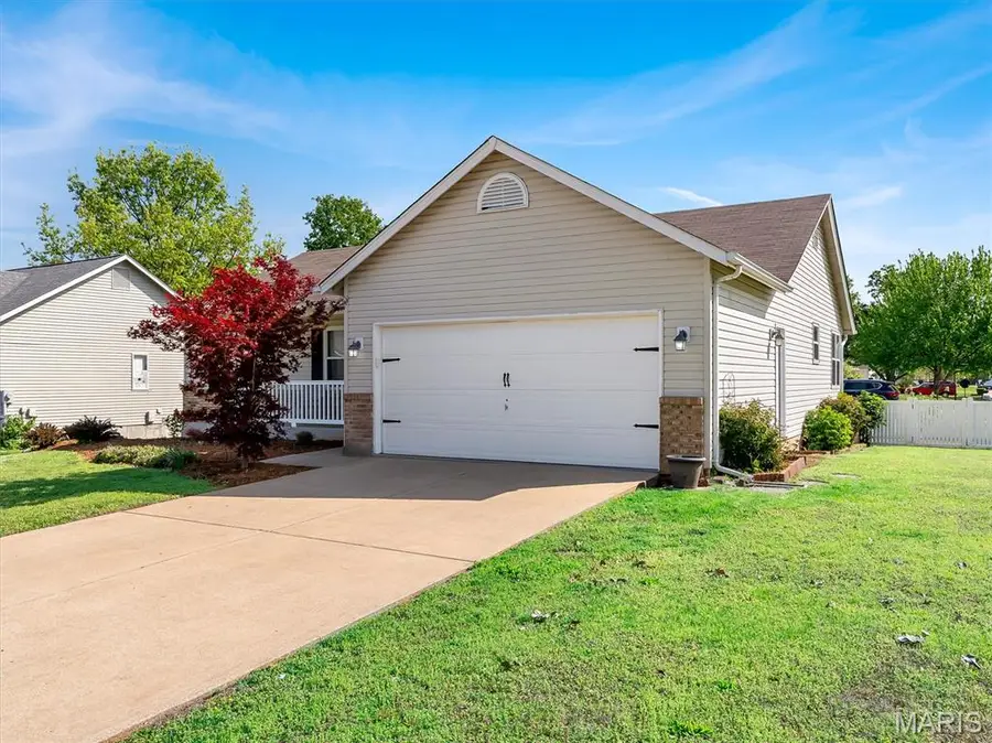 1 Questover Court, Saint Peters, MO 63376 - #3