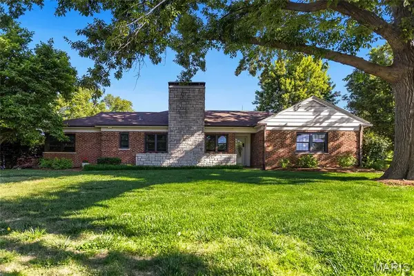 8015 New Haven Avenue, Affton, MO 63123