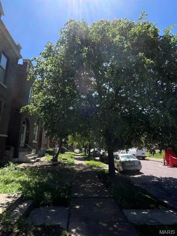 3928 Minnesota Avenue, Saint Louis, MO 63118 - #2
