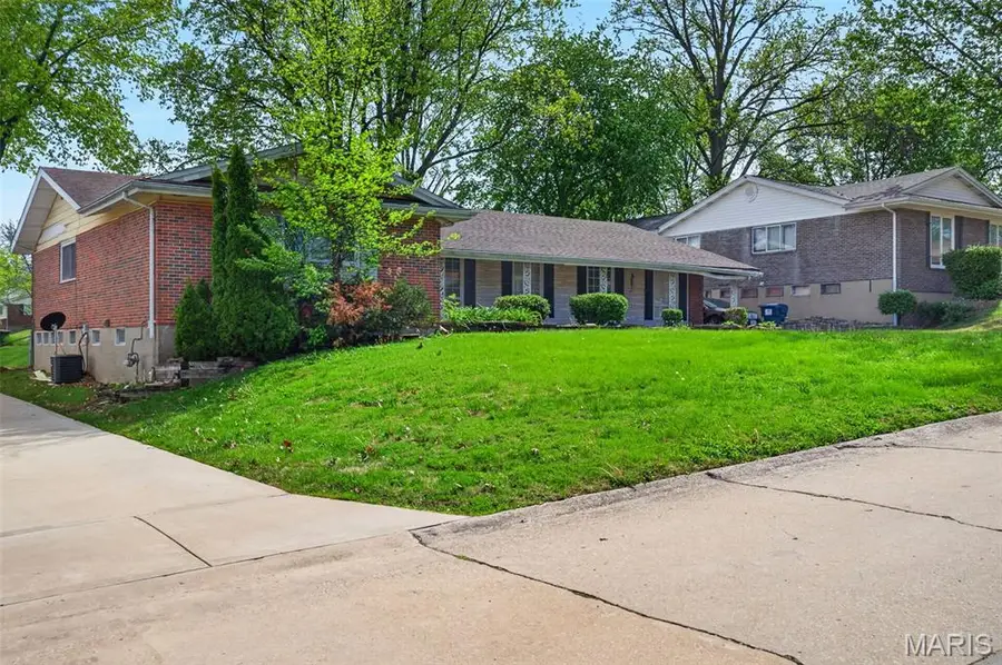 33 Club Grounds South Drive, Black Jack, MO 63033 - #2