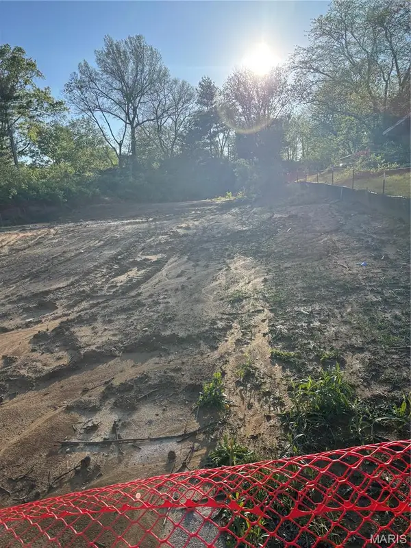 23 Saint Alfred Road, St Louis, MO 63132