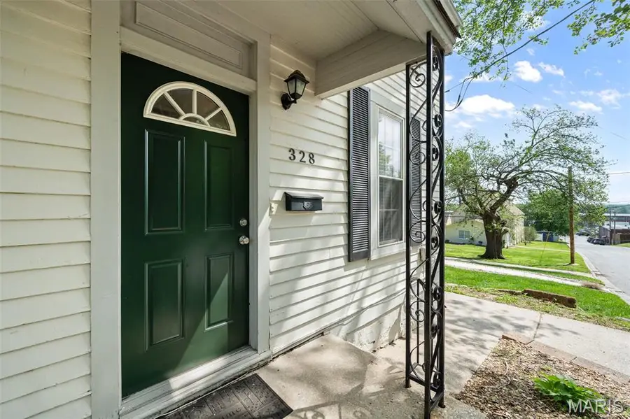 328 Franklin Street, Saint Charles, MO 63301 - #3