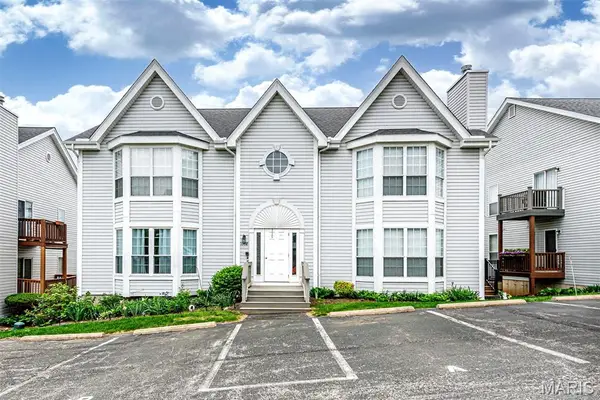 1708 Whispering Creek Drive #A, Ballwin, MO 63021