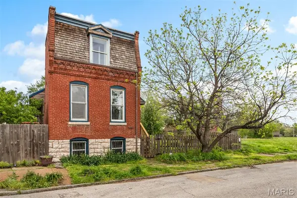 1871 Madison Street, St Louis, MO 63106