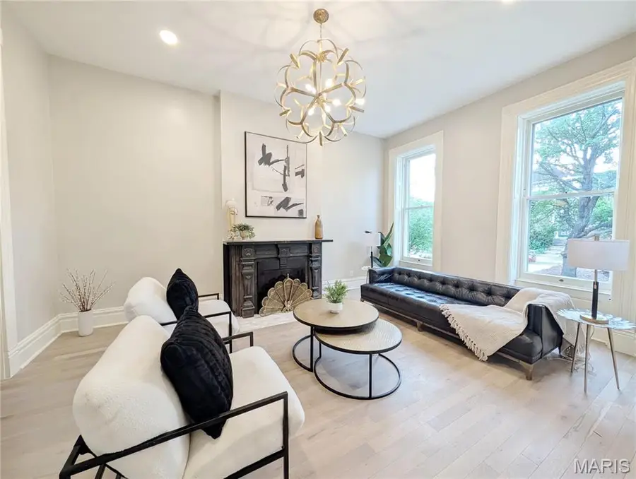 1819 Lafayette Avenue, Saint Louis, MO 63104 - #3