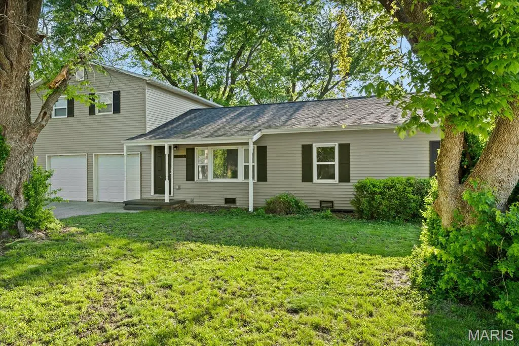 5514 Pontiac Drive, Fairview Heights, IL 62208 - #1