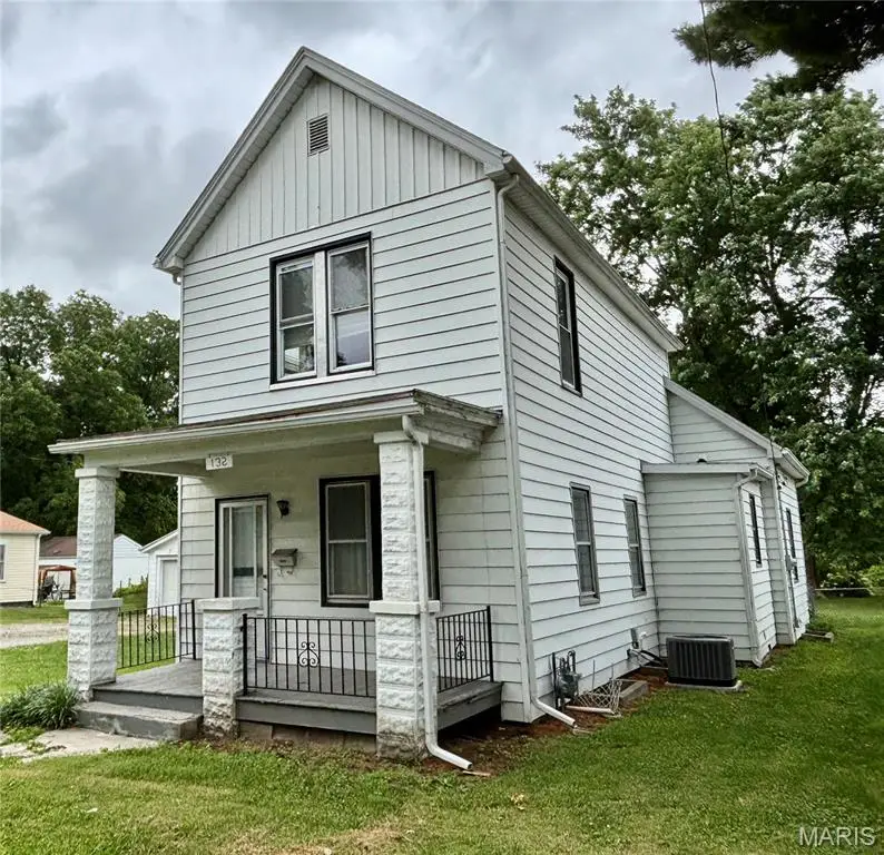 132 S 29th Street, Belleville, IL 62226 - #2