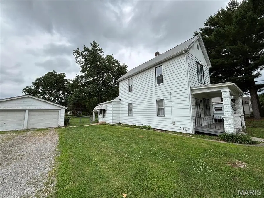 132 S 29th Street, Belleville, IL 62226 - #3