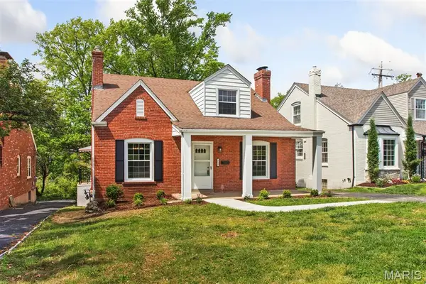 553 Westview Drive, University City, MO 63130