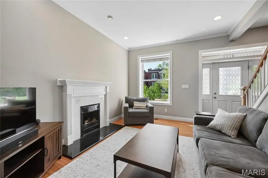 4111 Hartford Street, Saint Louis, MO 63116 - #3