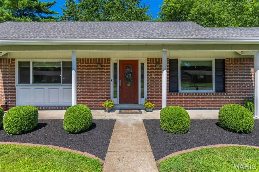 1029 Fernway Lane, Creve Coeur, MO 63141 - #2