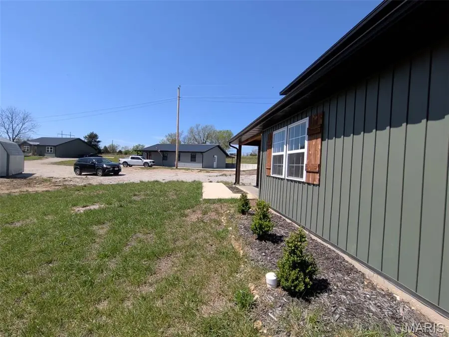 102 S Lois Court, Mansfield, MO 65704 - #3