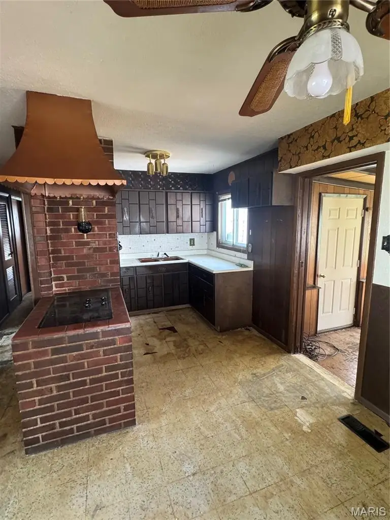 4626 Heege Road, Affton, MO 63123 - #2