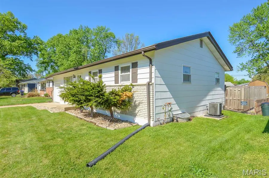 1865 Violet Drive, Florissant, MO 63031 - #3