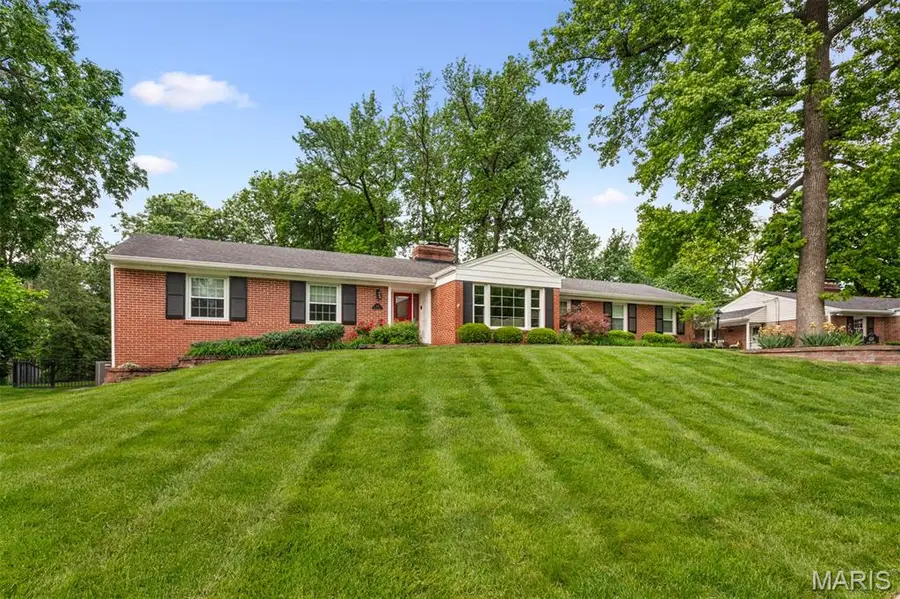 424 Geyer Forest Drive, Saint Louis, MO 63122 - #2