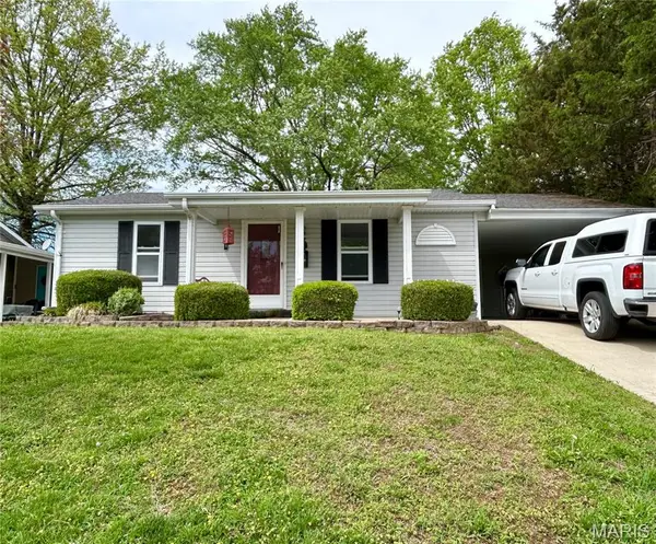 209 Oak Street, Waterloo, IL 62298