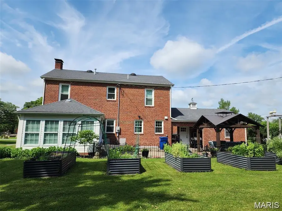 402 S. Walker St., Montgomery City, MO 63361 - #2