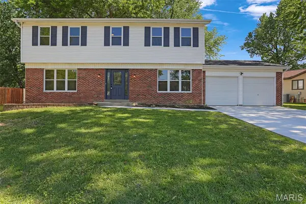 4018 Southbridge Drive, St Peters, MO 63376