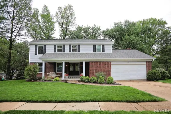 933 Baintree Lane, Ballwin, MO 63011