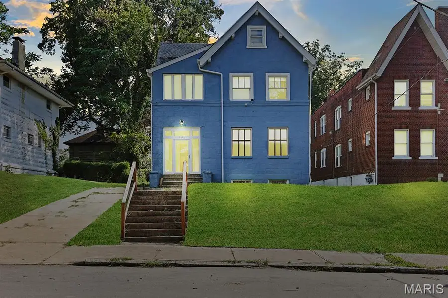 5946 Julian Avenue, Saint Louis, MO 63112 - #2