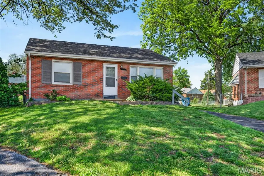 9233 Meadowbrook Lane, Overland, MO 63114 - #2