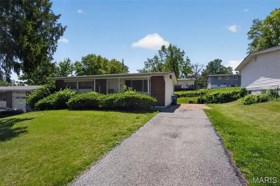 1736 Keelen Drive, Saint Louis, MO 63136 - #2