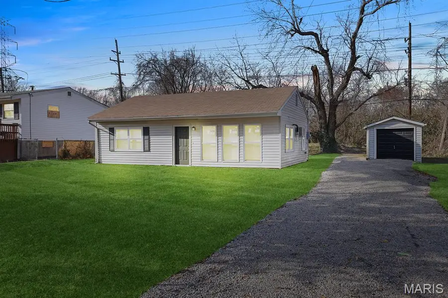 11893 Bridgevale Avenue, Saint Louis, MO 63138 - #3