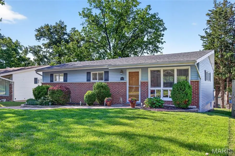 512 Acorn Drive, Saint Louis, MO 63126 - #2