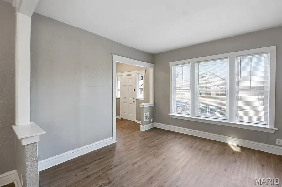 3635 S Spring Avenue, Saint Louis, MO 63116 - #3