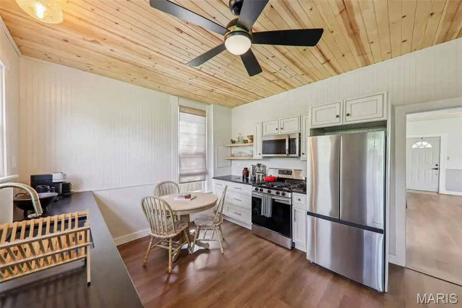 421 Wolf Street, Edwardsville, IL 62025 - #3