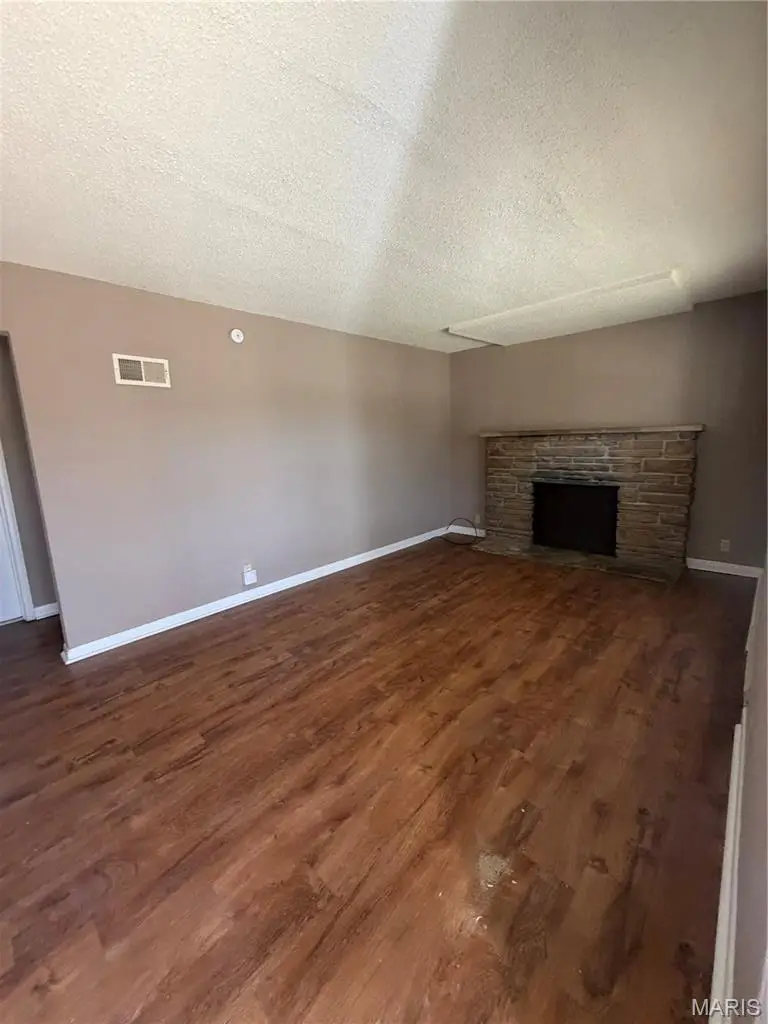 6929 Roland Boulevard, Saint Louis, MO 63121 - #3