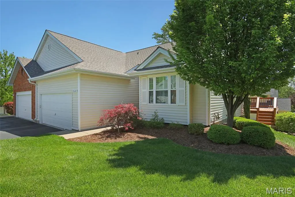 2042 King Arthur Court, Saint Louis, MO 63146 - #1