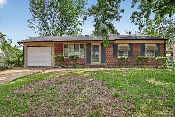 1742 Bradshaw Drive, St Louis, MO 63136
