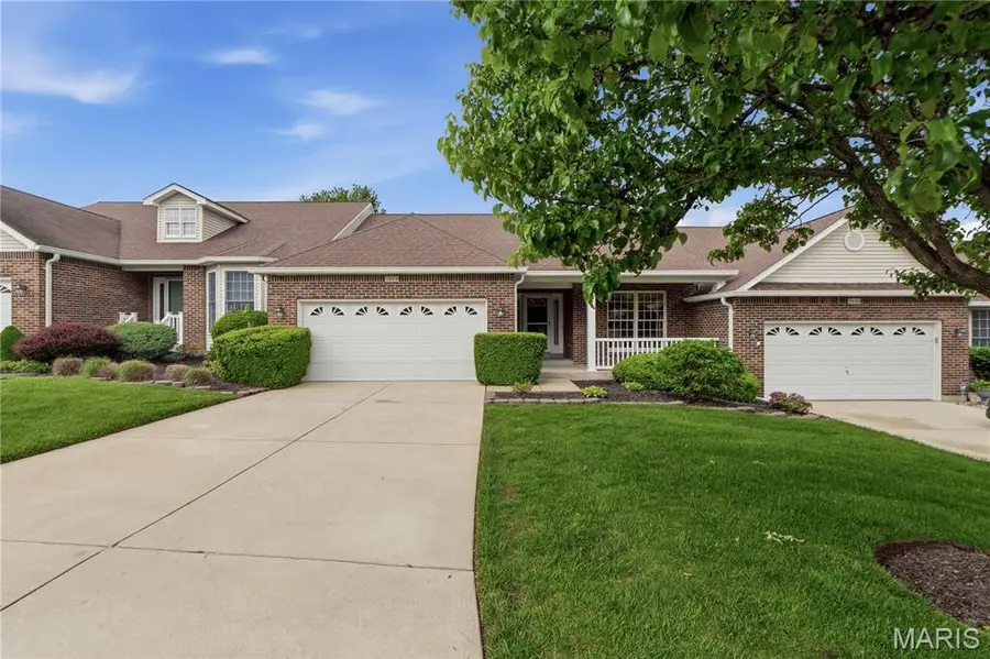 5604 Hillcamp Court, Saint Louis, MO 63128 - #2