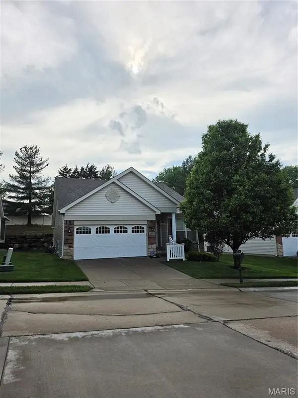 1760 Waterfall Drive, St Charles, MO 63303