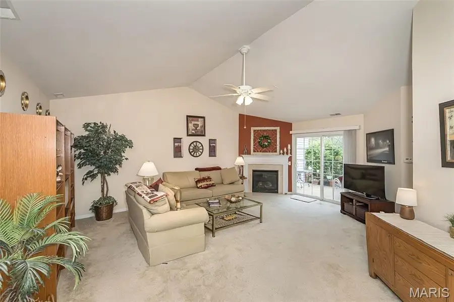 4 Quiet Meadow Court, Saint Peters, MO 63376 - #3