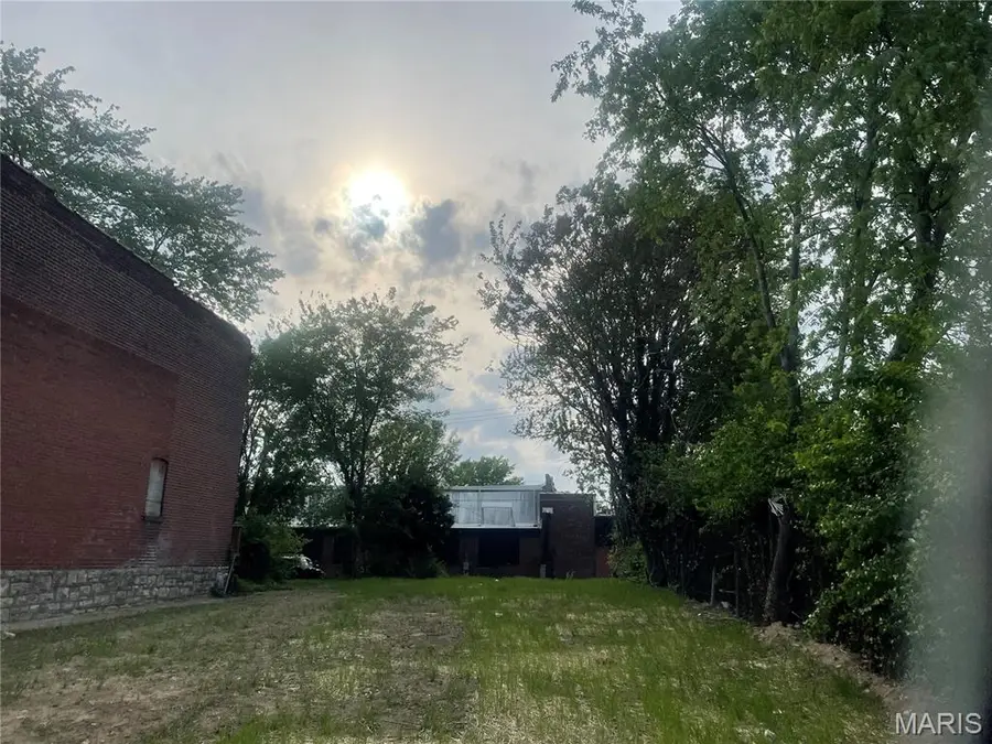 3173 Minnesota Avenue, Saint Louis, MO 63118 - #3