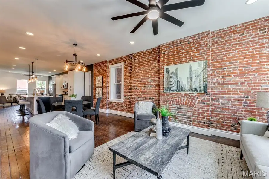 2739 Utah Street, Saint Louis, MO 63118 - #2