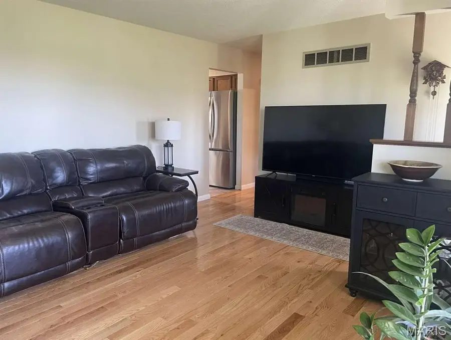 1118 Emerald Drive, Moscow Mills, MO 63362 - #2