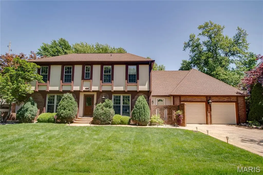 8 Golf Road, Springfield, IL 62704 - #1