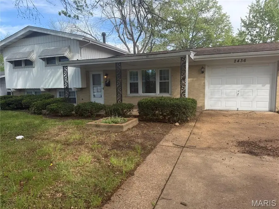 2436 Pinehurst Drive, Overland, MO 63114 - #3