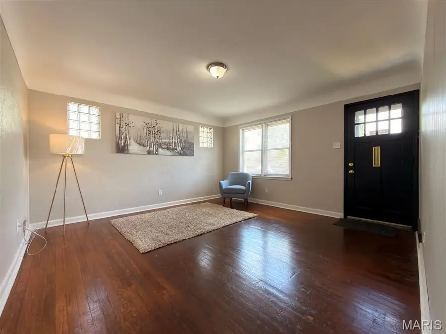 5601 Leverette Avenue, Jennings, MO 63136 - #2