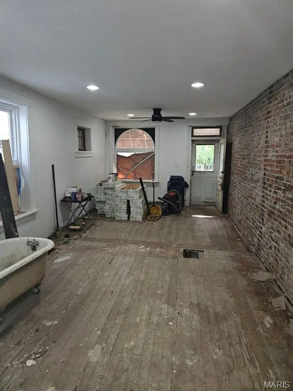 4807 Milentz Avenue, Saint Louis, MO 63116 - #3