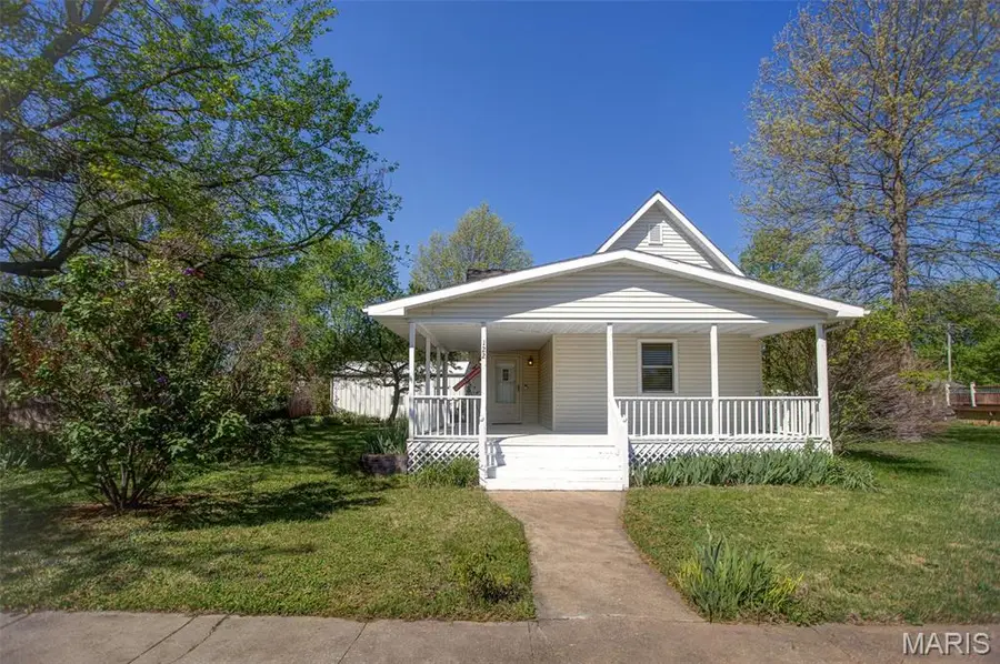 122 N Jefferson Street, Medora, IL 62063 - #2